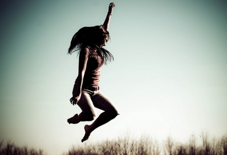 Dance Jump (via <a href="http://www.flickr.com/photos/supersonicphotos/4444746911/">kelsey_lovefusionphoto</a>)